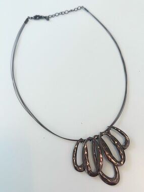 Elegant Metal Multi-Loop Pendant Necklace